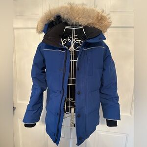 Canada Goose kids parka with fur hood size S (7-8) EUC